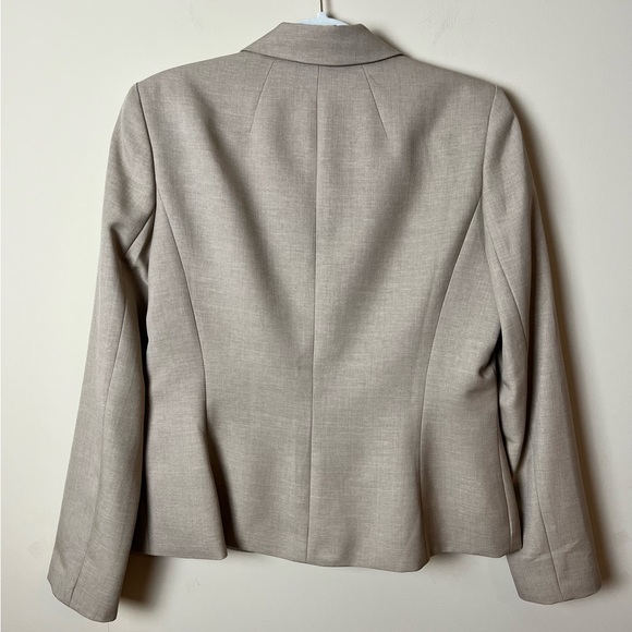 Evan Picone Tan Blazer with Notched Lapels and Tailored Fit - Picture 3 of 7